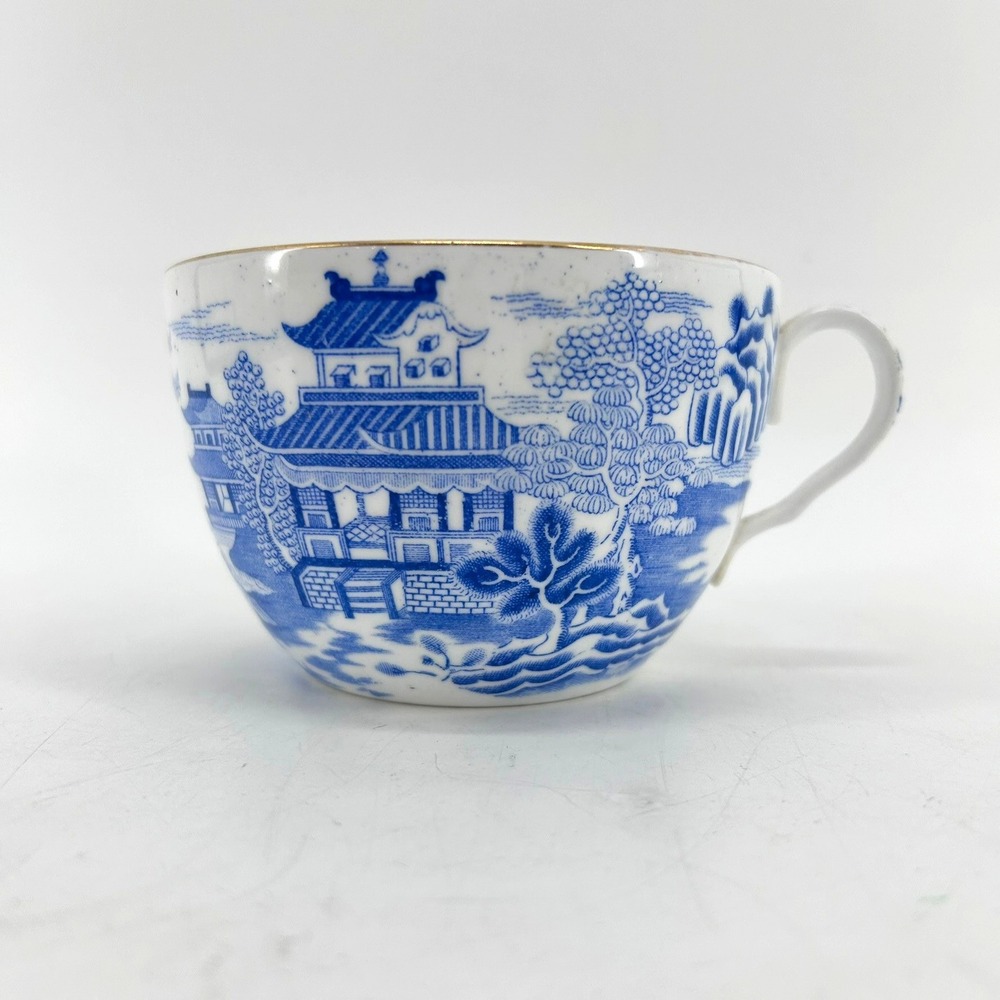 Vintage Blue Willow Tea Cup Pagoda Landscape Chinoiserie Blue White Gold Rim